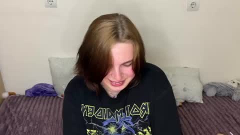 charlinbraun online show from August 14, 12:47 am