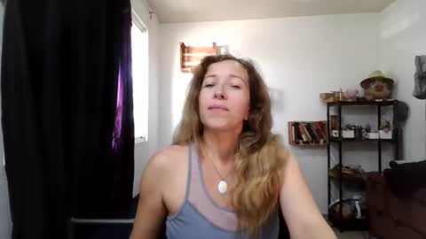 charlott online show from August 6, 5:12 pm