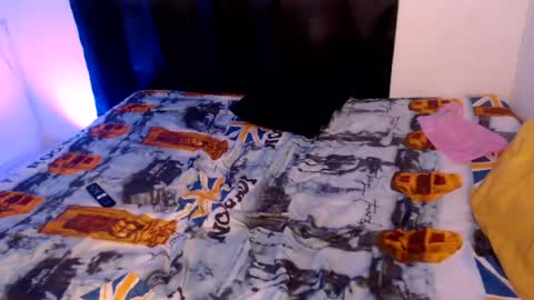 charlott online show from August 5, 1:36 am