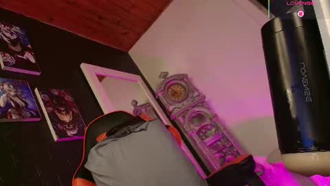 Charlotte Cruz online show from August 10, 12:12 am