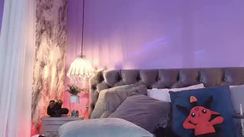 Charlotte online show from August 4, 9:01 pm