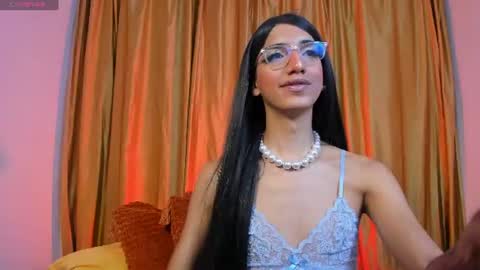 Charlotte Laurent online show from July 25, 4:05 am