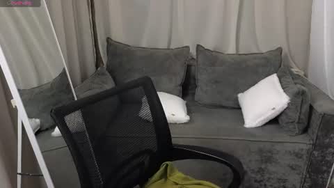 charlotte_me_ online show from August 8, 4:45 am