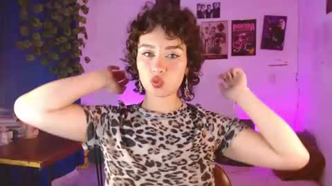 charlotte_morh_ online show from August 12, 5:10 am