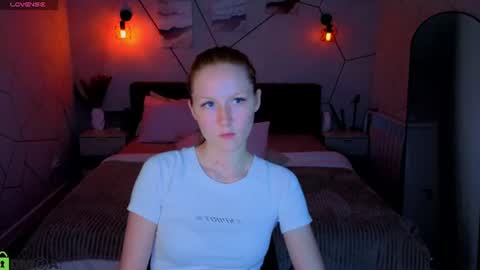 Charlotte Smitee online show from August 4, 1:19 pm