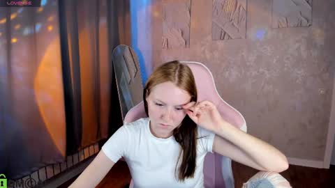 Charlotte Smitee online show from August 7, 10:04 am
