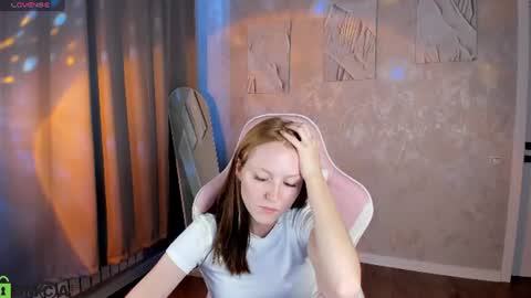 Charlotte Smitee online show from August 7, 12:16 pm