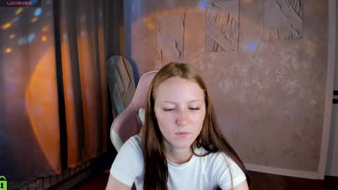 Charlotte Smitee online show from August 7, 1:22 pm