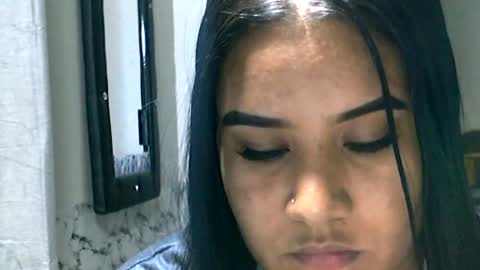 charlottequeen_21 online show from June 25, 4:15 am