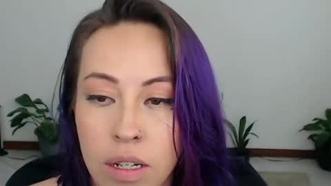 charlottezoe online show from July 2, 7:15 pm
