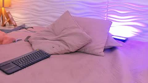 Charon  Stom online show from August 13, 7:06 pm