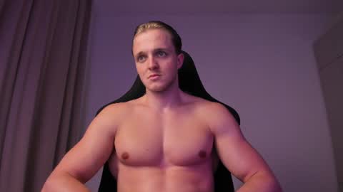Chase Reed online show from August 19, 7:54 pm