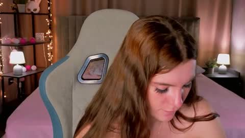 Emilia online show from August 15, 6:17 am