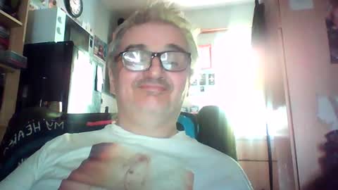 chatboxlee online show from August 2, 1:07 pm