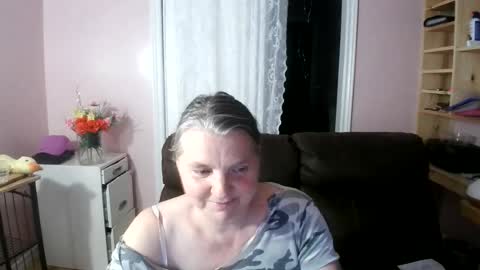 chealsiek online show from August 9, 1:39 am