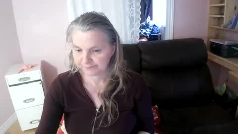 chealsiek online show from August 15, 4:11 pm