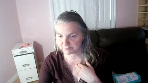 chealsiek online show from August 15, 7:40 pm