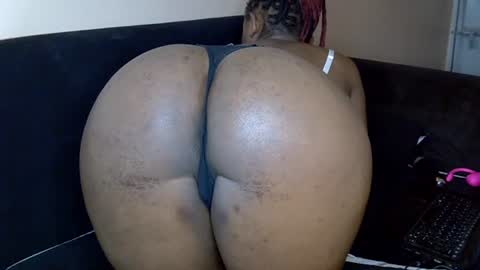 cheeky_charms online show from July 23, 5:43 am