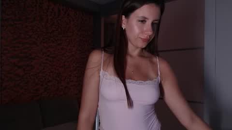 Amelia online show from August 7, 5:35 pm