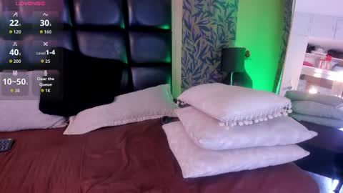   online show from July 11, 6:30 am
