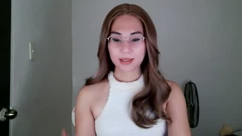 chelly4u69 online show from July 12, 12:06 am