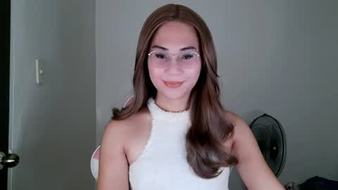 chelly4u69 online show from July 13, 10:04 pm