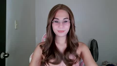 chelly4u69 online show from July 15, 1:17 am
