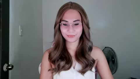 chelly4u69 online show from July 19, 12:01 am