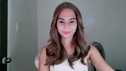 chelly4u69 online show from July 19, 2:13 am