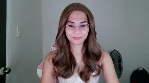 chelly4u69 online show from July 19, 11:07 pm