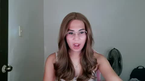 chelly4u69 online show from July 20, 3:31 am