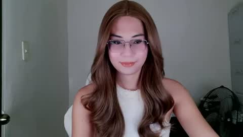 chelly4u69 online show from August 5, 1:14 am