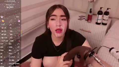 chelsea_bolton_ online show from August 15, 1:15 pm
