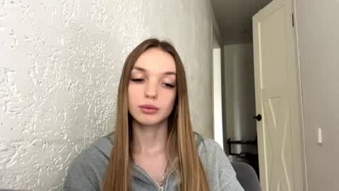 Kira online show from August 13, 11:57 am