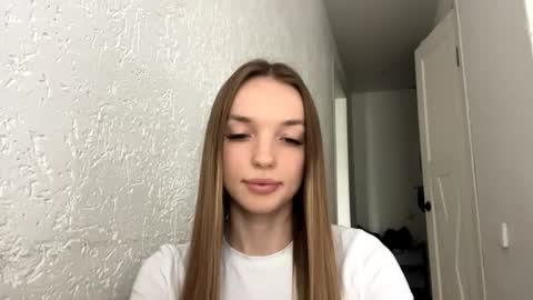 Kira online show from August 15, 10:41 am