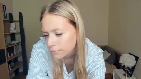 Eliza online show from September 5, 9:14 am