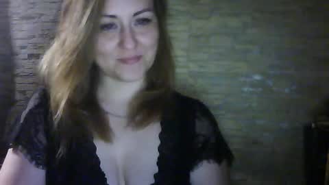 cherry04383 online show from June 16, 2:10 am