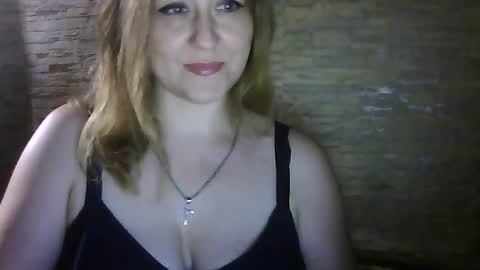 cherry04383 online show from July 26, 1:54 am