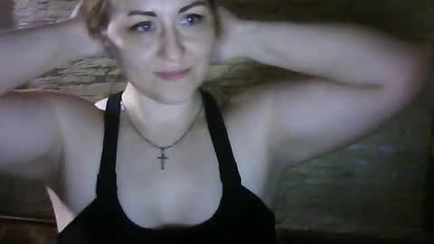 cherry04383 online show from August 4, 9:12 pm