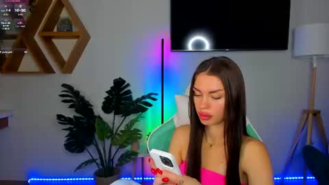 Cherry  Kiss online show from June 14, 8:22 am