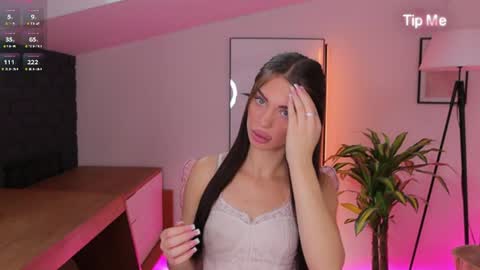 Cherry  Kiss online show from June 26, 7:01 am