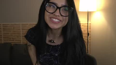 cherry_bunnyx online show from August 14, 8:29 am