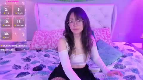 Chloe online show from June 19, 9:09 am