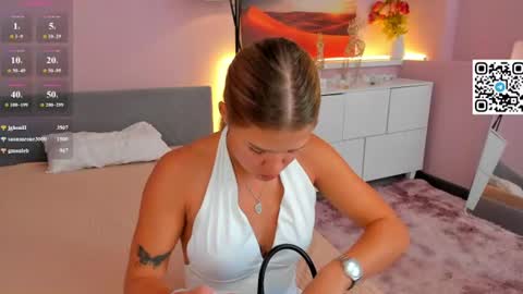Lexi online show from August 4, 10:01 am