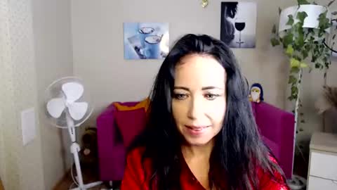 Julie online show from July 29, 4:47 pm