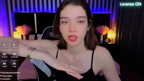 cherry_wipe online show from August 5, 5:00 pm