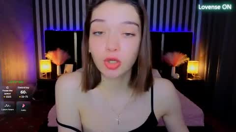 cherry_wipe online show from August 8, 1:11 pm