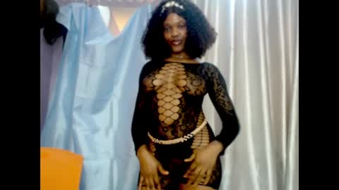 Sophie online show from August 12, 10:50 am
