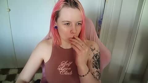 cherrybaby_0 online show from May 11, 1:35 pm