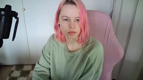 cherrybaby_0 online show from May 14, 7:29 am